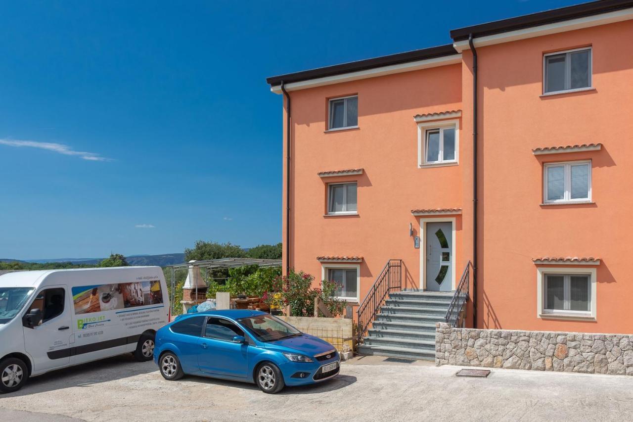 Gallery Apartment In Skrbčići Esterno foto